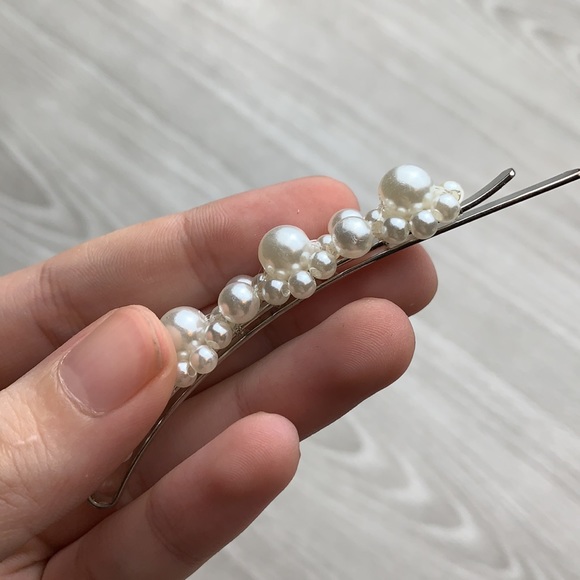 NEW Pearl hair clips, barrettes, accessories - Picture 7 of 12